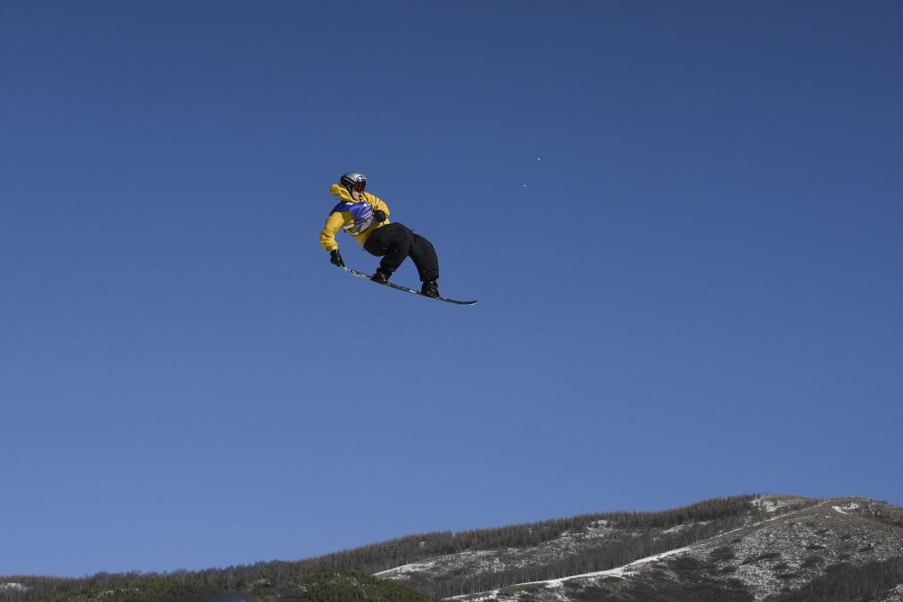 苏翊鸣：包揽金银 我们做到了！