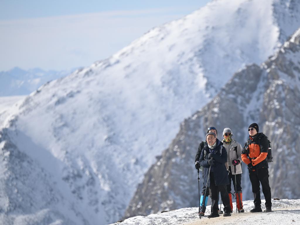 “热”涌岗什卡