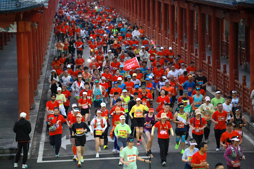 追光|骑过山海,跑过雨林!在海南体育旅游过大年