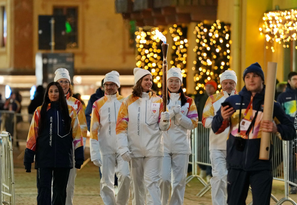 米兰冬残奥会火种汇集仪式在科尔蒂纳举行