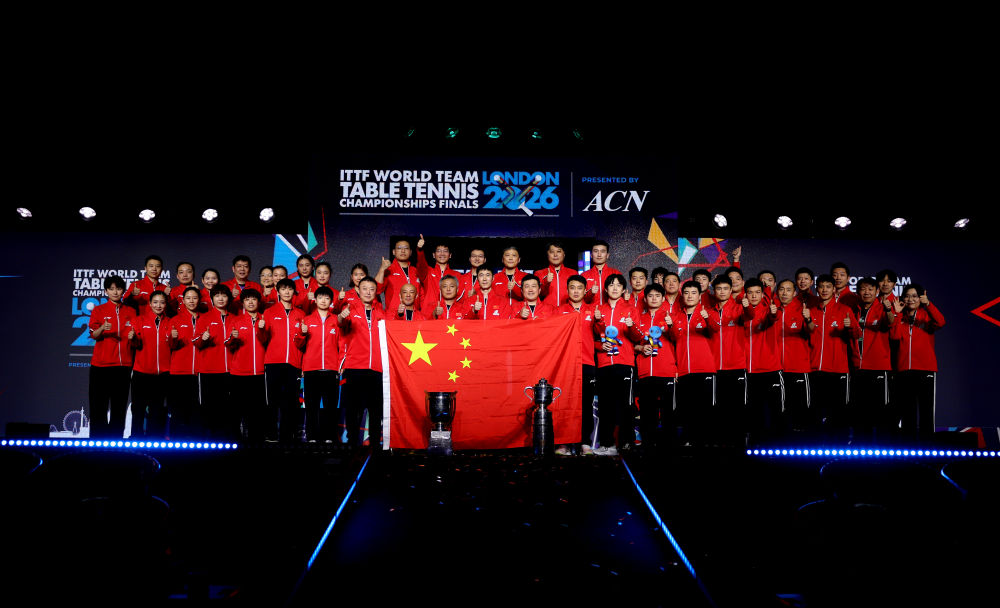 国乒在伦敦参加青少年乒乓球交流活动