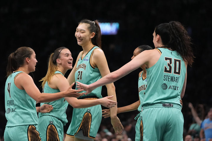 韩旭登顶女子美职篮亚洲球员得分榜
