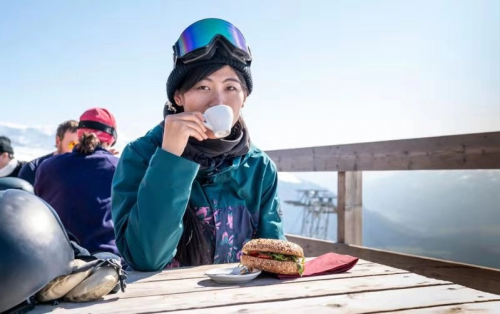 刘佳宇负伤出战斩获2019-2020赛季滑雪项目世界杯赛事中国首枚奖牌