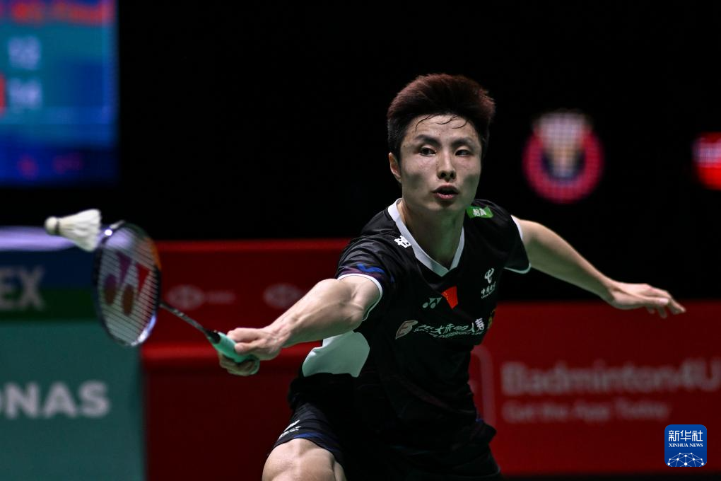 羽毛球——马来西亚公开赛：石宇奇获男单亚军