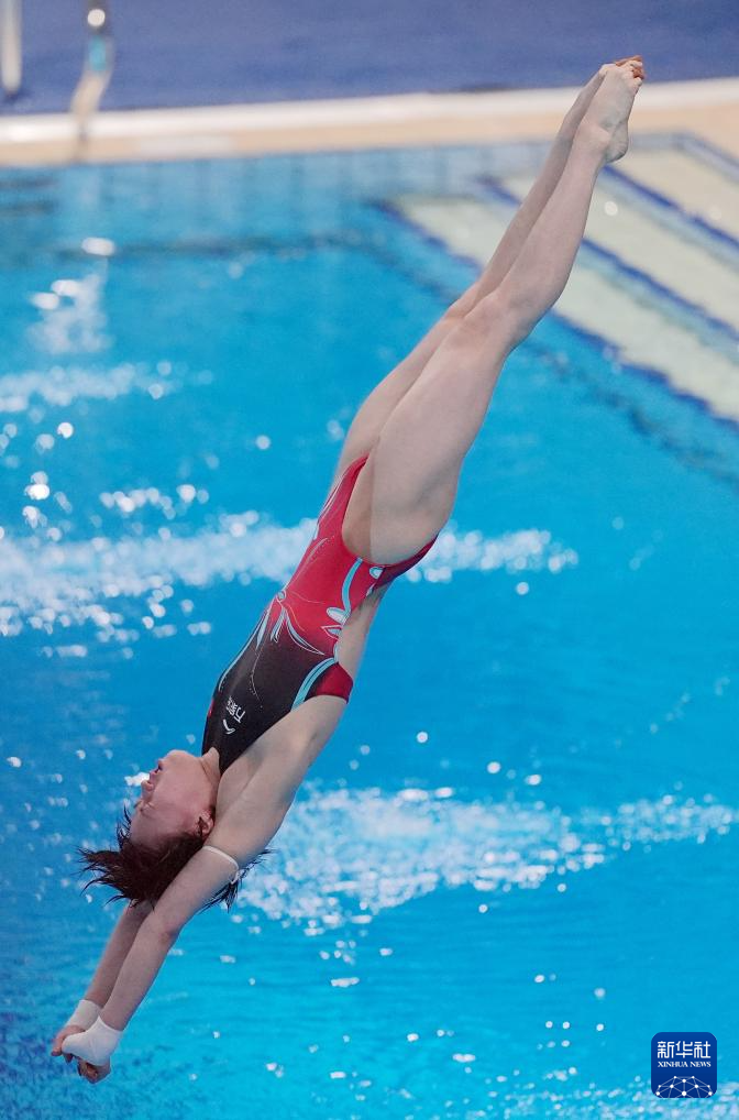 跳水世界杯总决赛：陈芋汐、全红婵包揽女子10米台冠亚军
