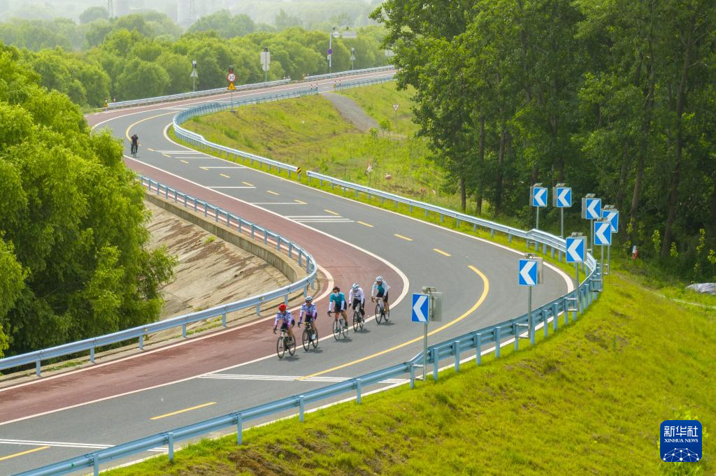 自行车——第十五届环高邮湖自行车赛开赛