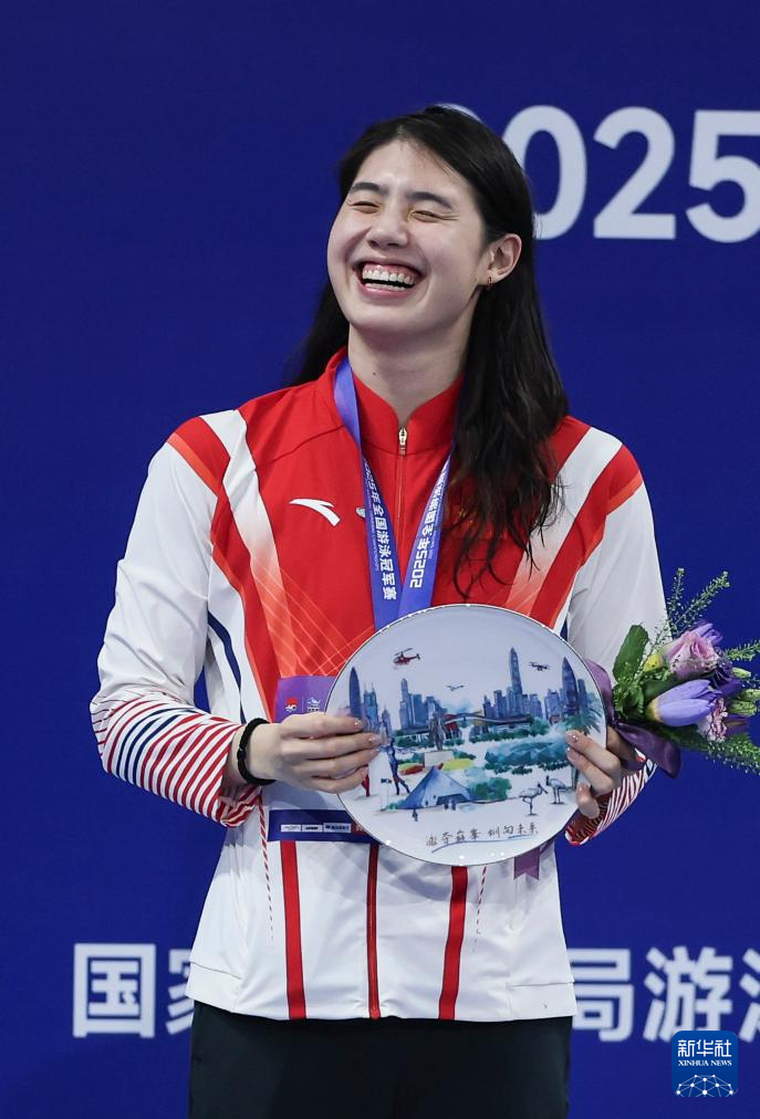 全国游泳冠军赛：女子100米蝶泳决赛赛况