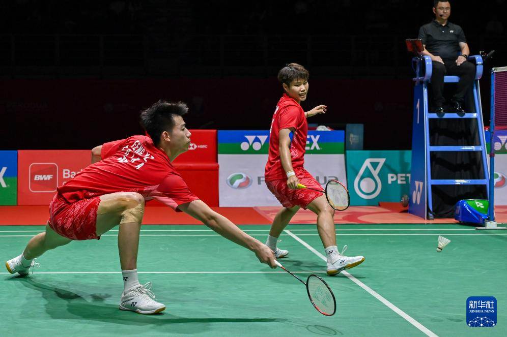 羽毛球——马来西亚大师赛：冯彦哲/黄东萍夺得混双冠军