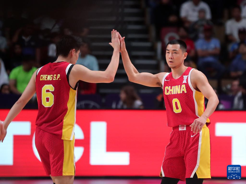 篮球——中国男篮获亚洲杯亚军