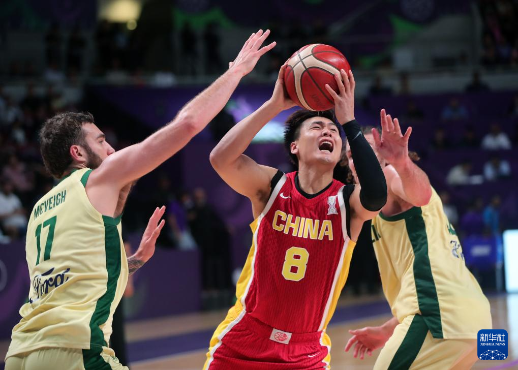 篮球——中国男篮获亚洲杯亚军