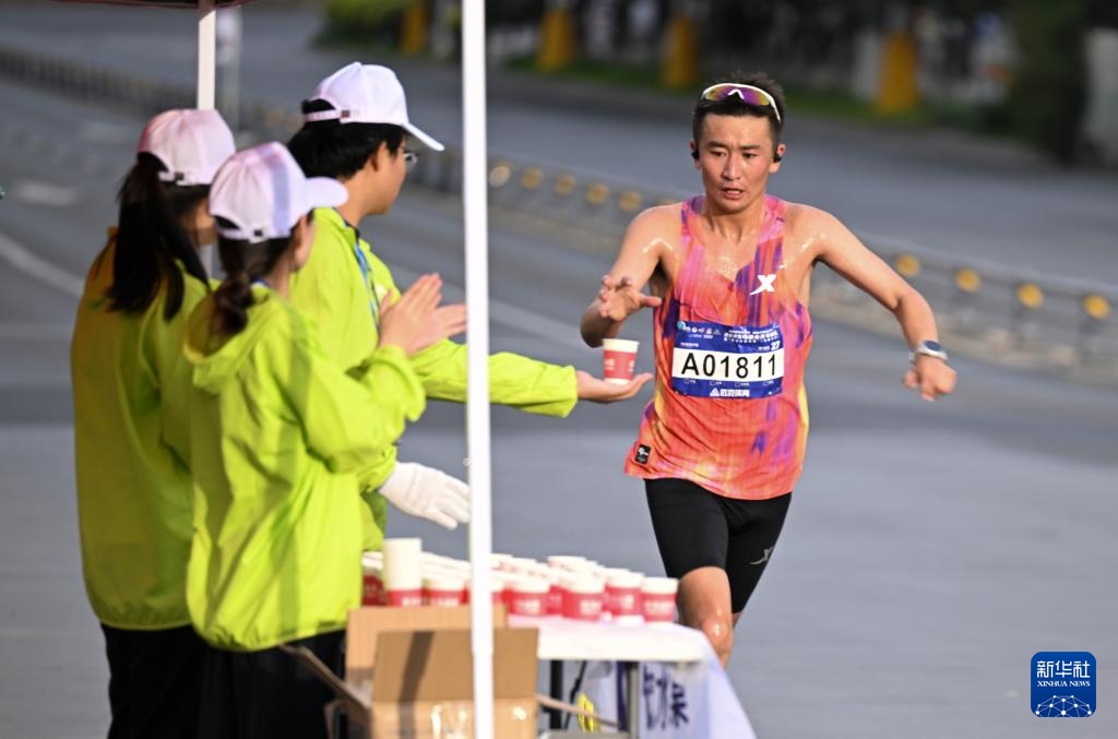 2025乌鲁木齐马拉松开跑