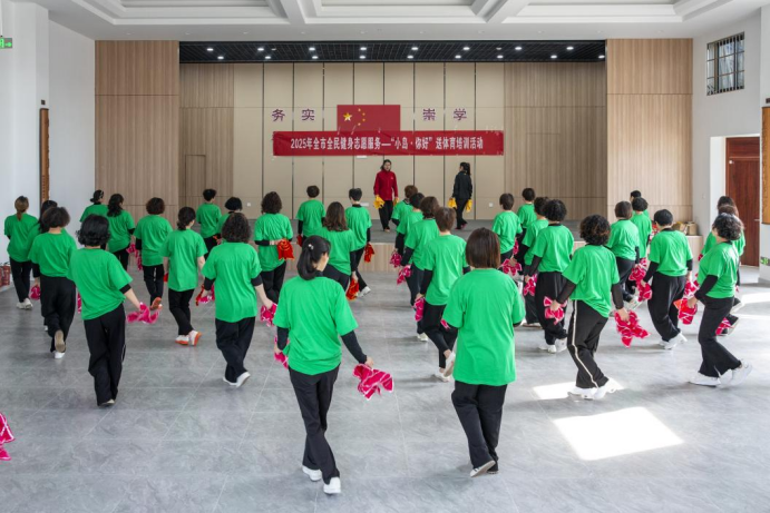 万村女性展风姿丨刘萍：让全民健身之花在海岛渔村绽放