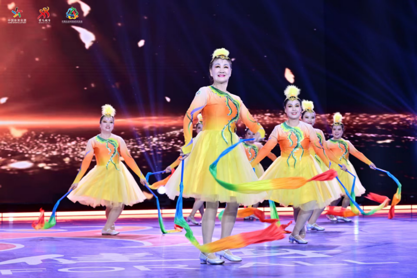 万村女性展风姿｜王玉凤：从讲台到广场，舞出乡村健康新风采