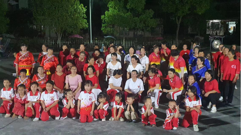 万村女性展风姿｜罗燕妮：情系 “一老一小”，将科学健身种子撒遍乡野