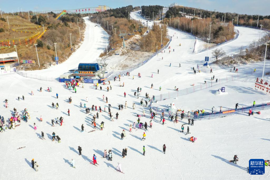“雪假”开启 吉林青少年奔赴冰雪运动之约