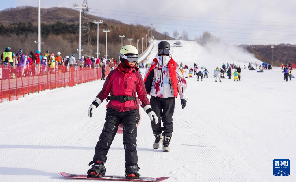 “雪假”开启 吉林青少年奔赴冰雪运动之约