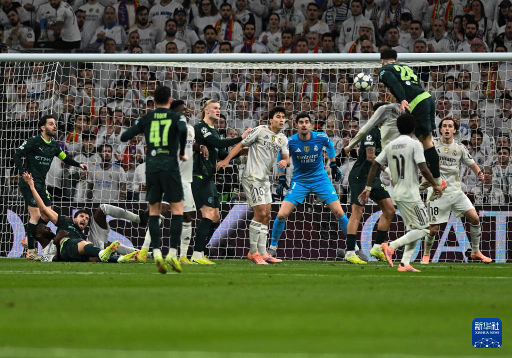 欧冠:皇马不敌曼城