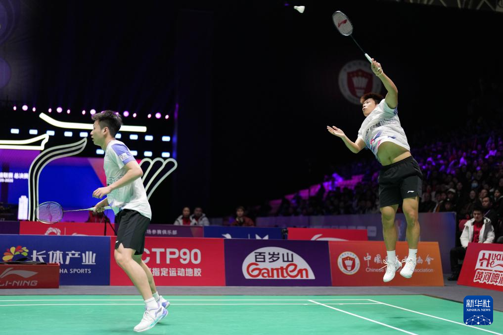 羽毛球——中国俱乐部超级联赛:厦门银行队获冠军