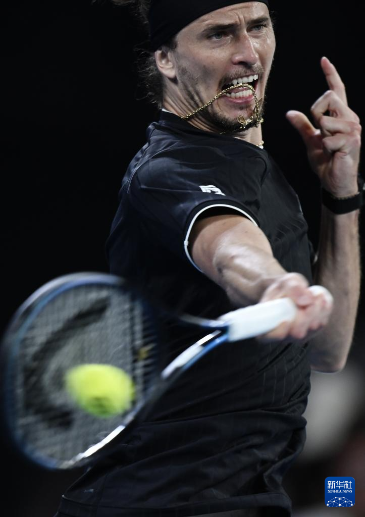 澳网:兹韦列夫晋级男单第三轮