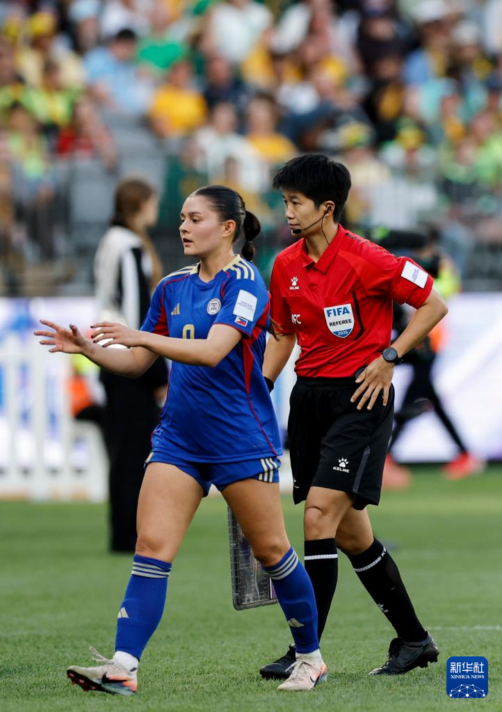中国裁判亮相女足亚洲杯