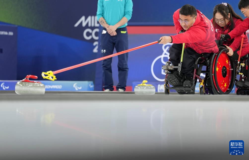 冬残奥会——轮椅冰壶混合团体金牌赛:中国队获得亚军