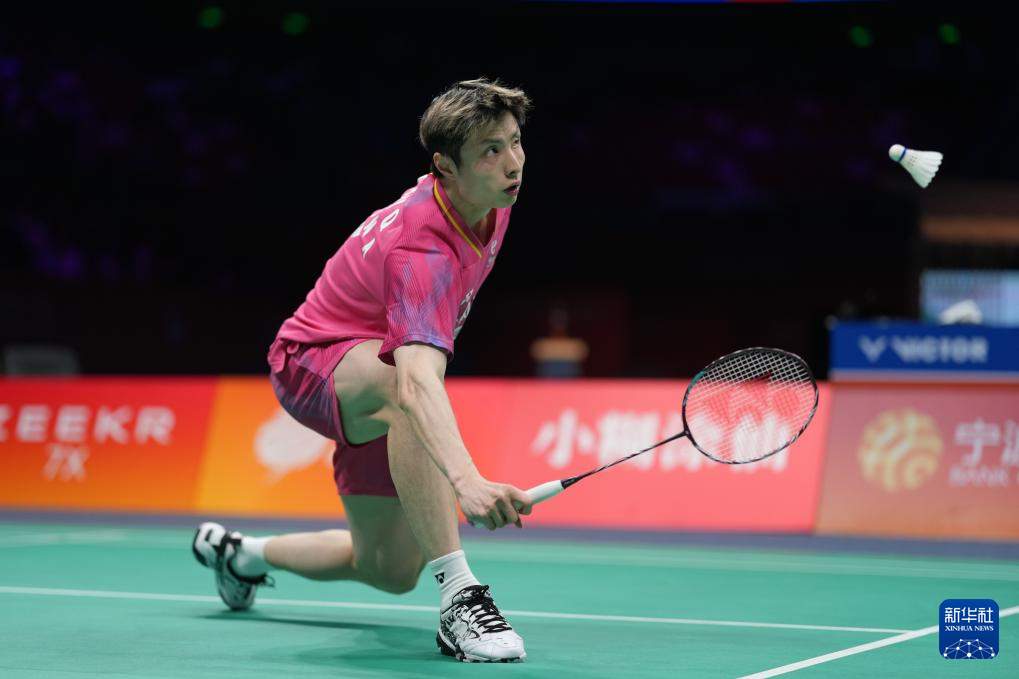 羽毛球亚锦赛|石宇奇夺得男单冠军