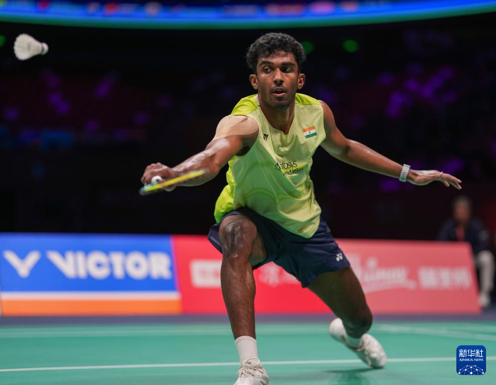 羽毛球亚锦赛|石宇奇夺得男单冠军