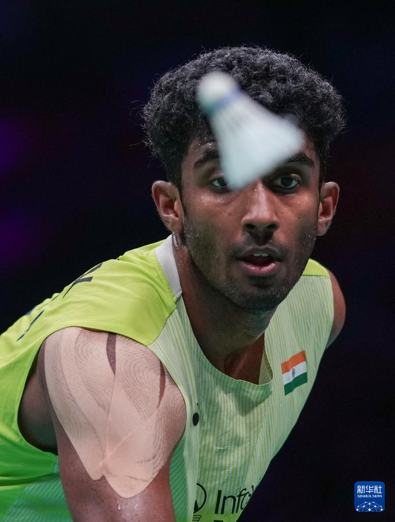 羽毛球亚锦赛|石宇奇夺得男单冠军