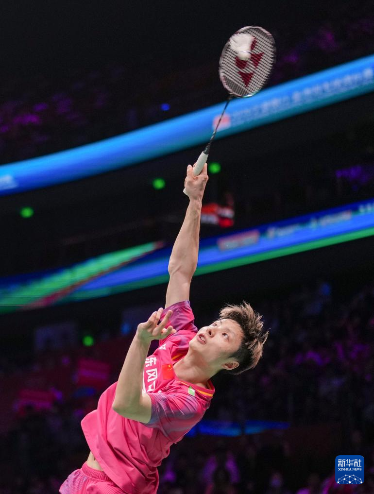 羽毛球亚锦赛|石宇奇夺得男单冠军