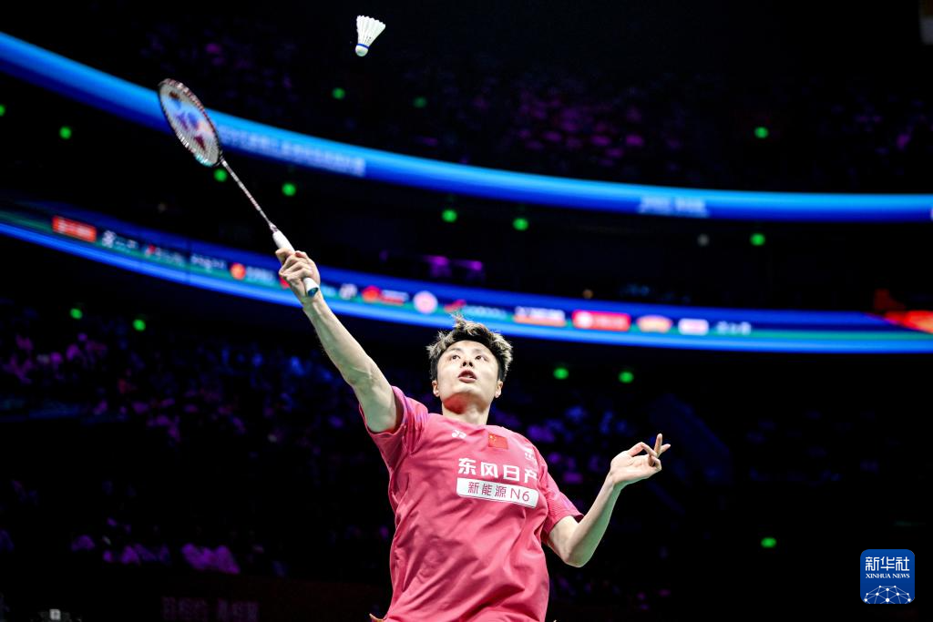 羽毛球亚锦赛|石宇奇夺得男单冠军