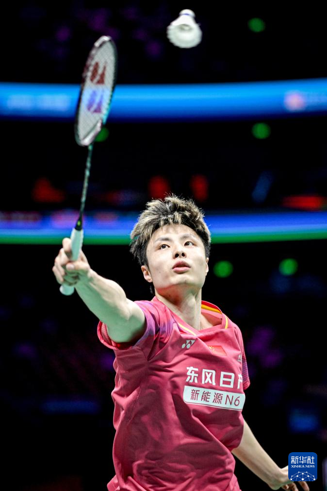 羽毛球亚锦赛|石宇奇夺得男单冠军