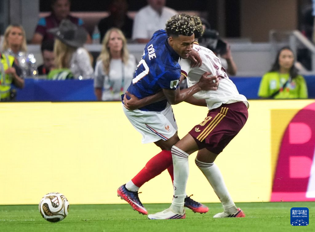 世界杯丨淘汰赛:西班牙队战胜法国队