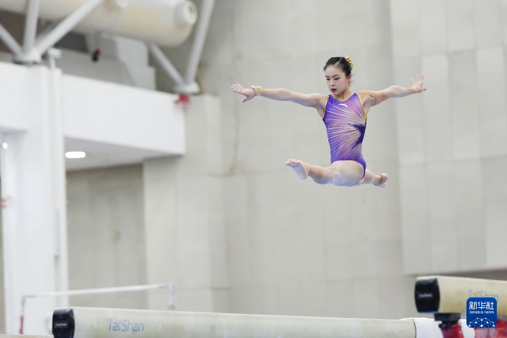 中国体操女队在京进行亚运会、世锦赛实战测验
